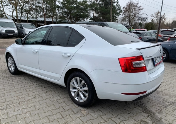 Skoda Octavia cena 59900 przebieg: 197400, rok produkcji 2018 z Krosno Odrzańskie małe 301